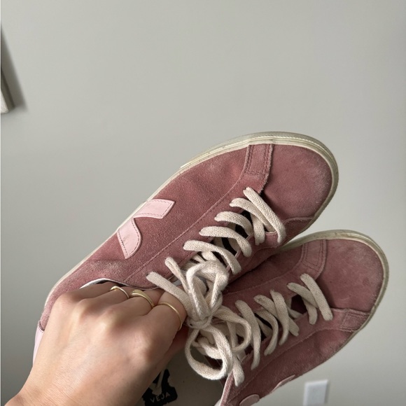 Veja sneaker  size 9 - Picture 5 of 5